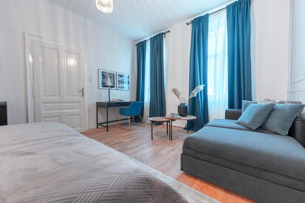 City Appartement Wagram Am Hauptbahnhof Sankt Poelten Exterior photo